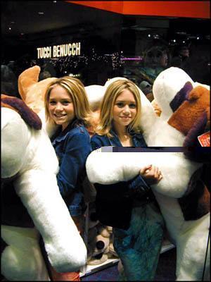 2000-Mall-Of-America-ashley-and-