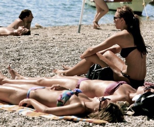 croatia-zrce-beach-girls-600-64.
