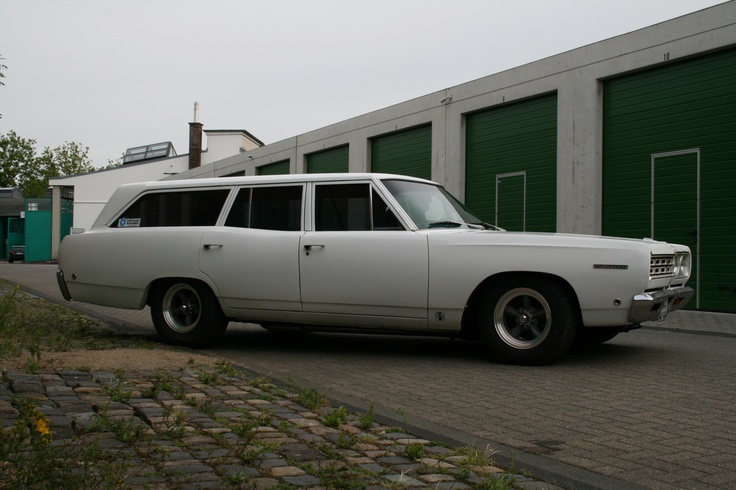 1968 plymouth bevedere wagon.jpg