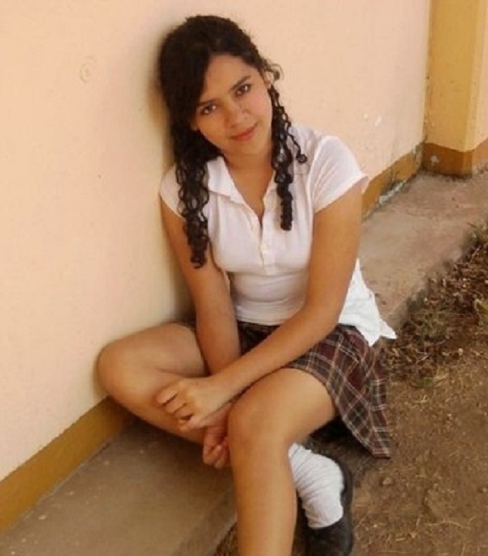 spainish schoolgirl18.jpg