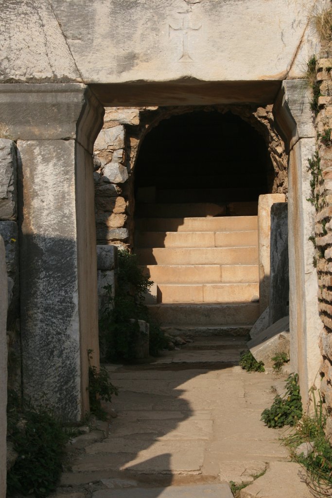 15. Archway to Amphitheater.JPG