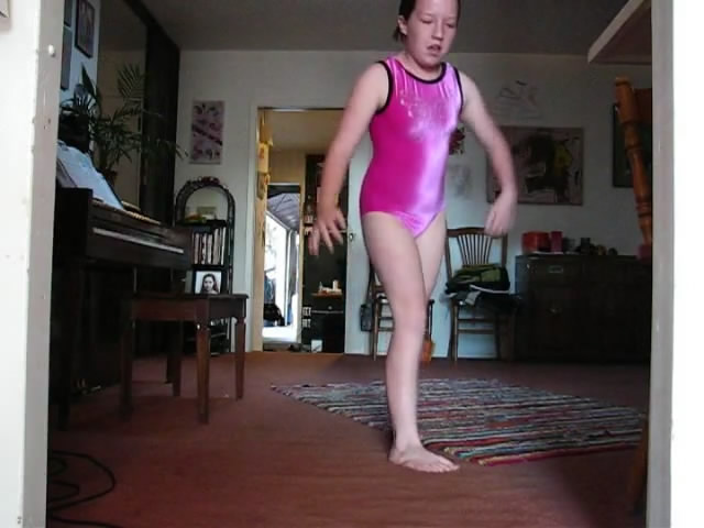 Gymnastics 3 Video (High).flv_sn