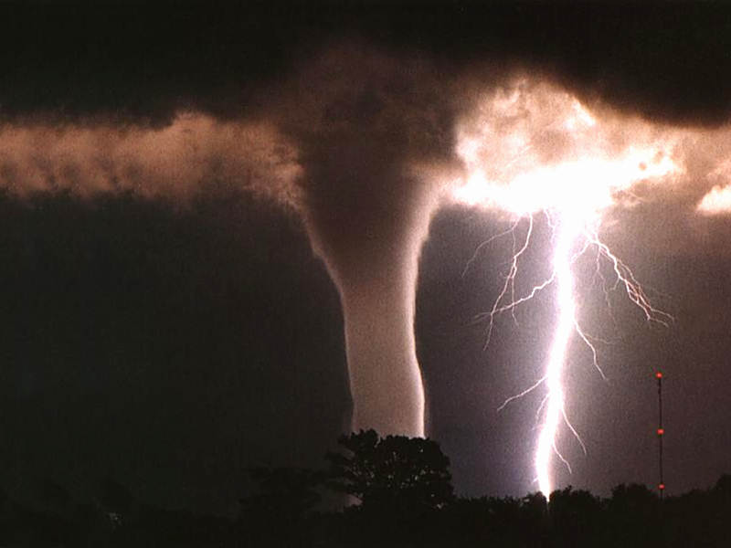 tornado-funnel-with-lightning-st