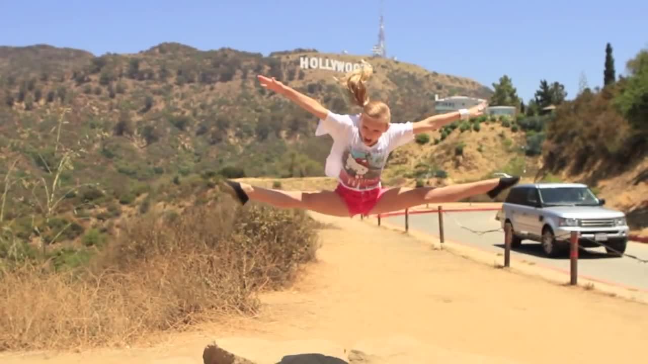 Autumn Miller in Hollywood.mp4-2