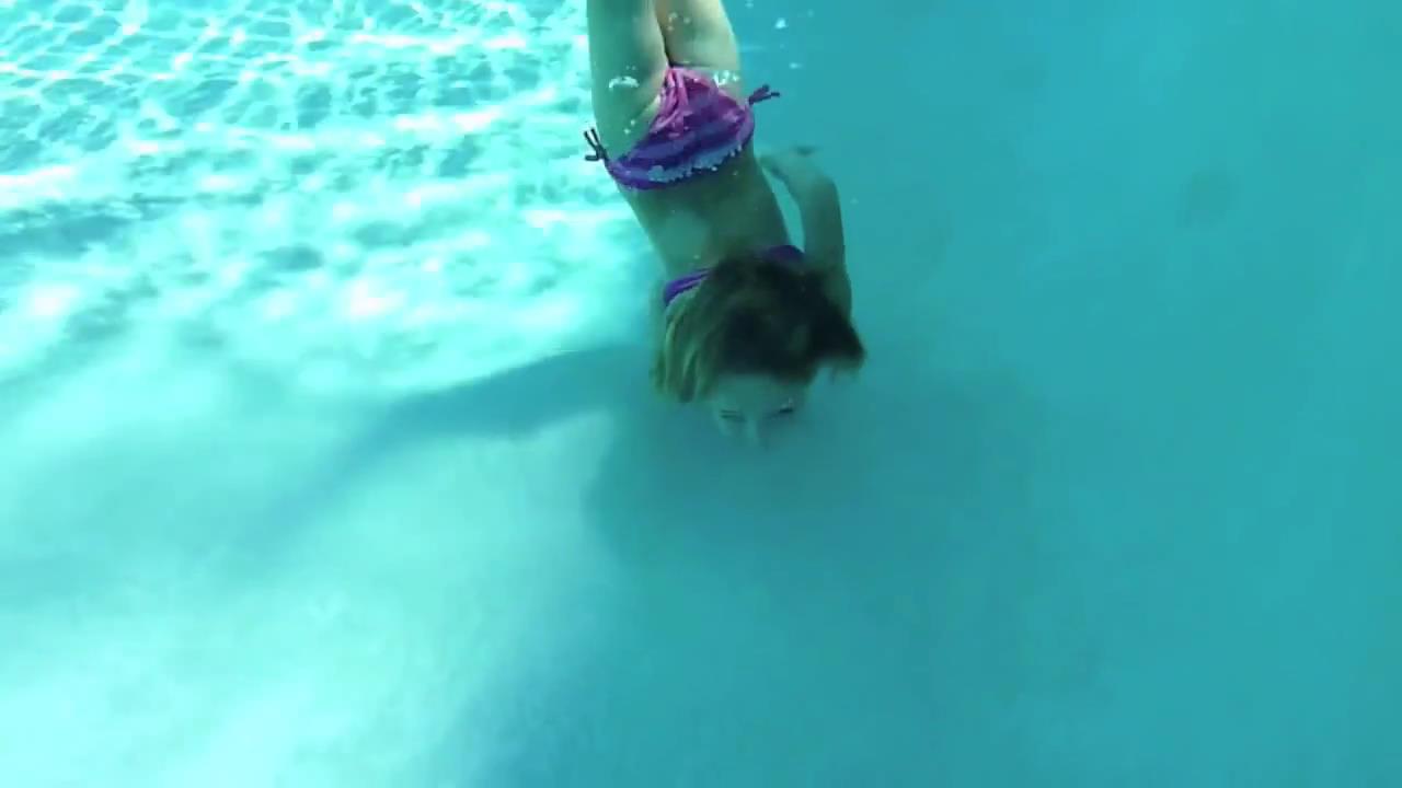 Carla underwater[22-51-31].JPG