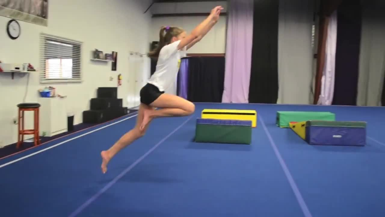 How to do a Flyaway on Bars.mp4-