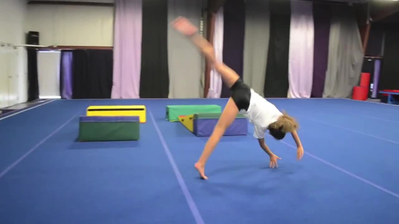 How to do a Flyaway on Bars.mp4-