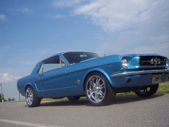 1964-Ford-Mustang-Legendary-Old-