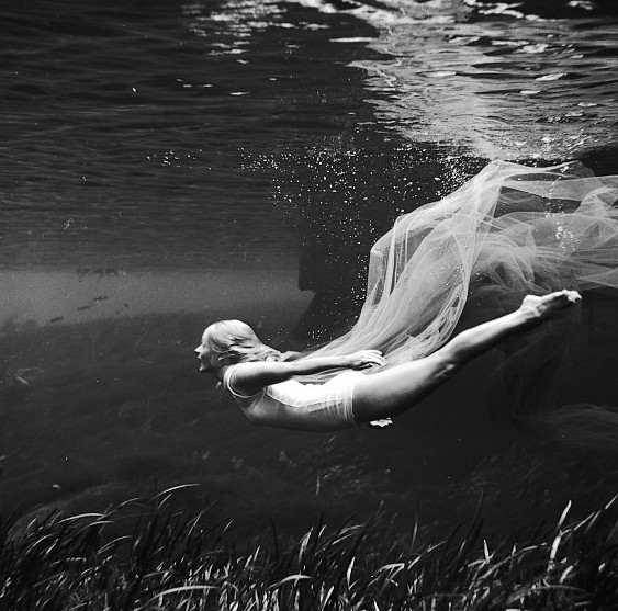 Girl under water.jpg