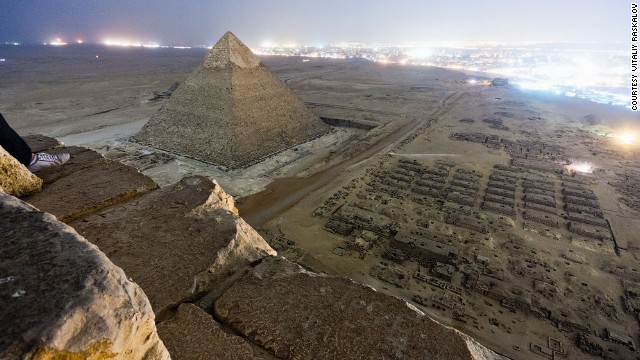130327174814-pyramids-foot-horiz