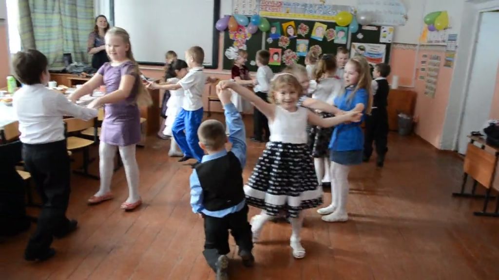 Танцы в младших классах 0230.jpg