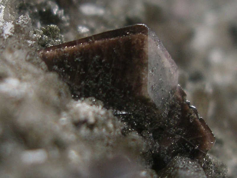 sphène (titanite)-cristal =