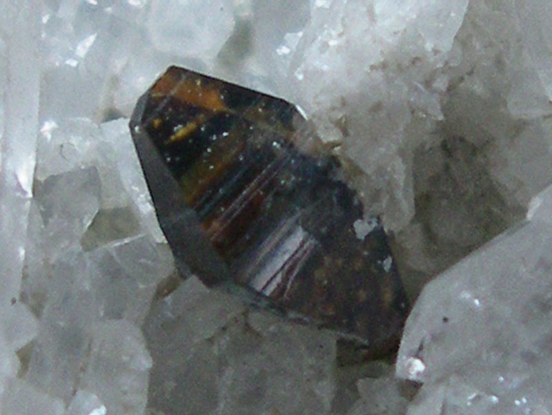 anatases sur quartz = 6 cm-detai