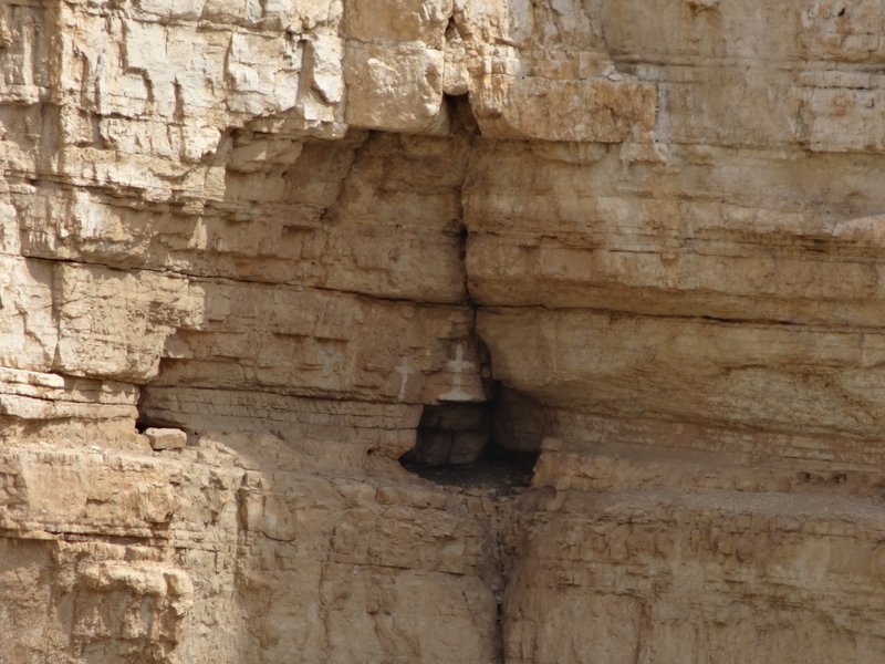 пещеры монахов-отшельников