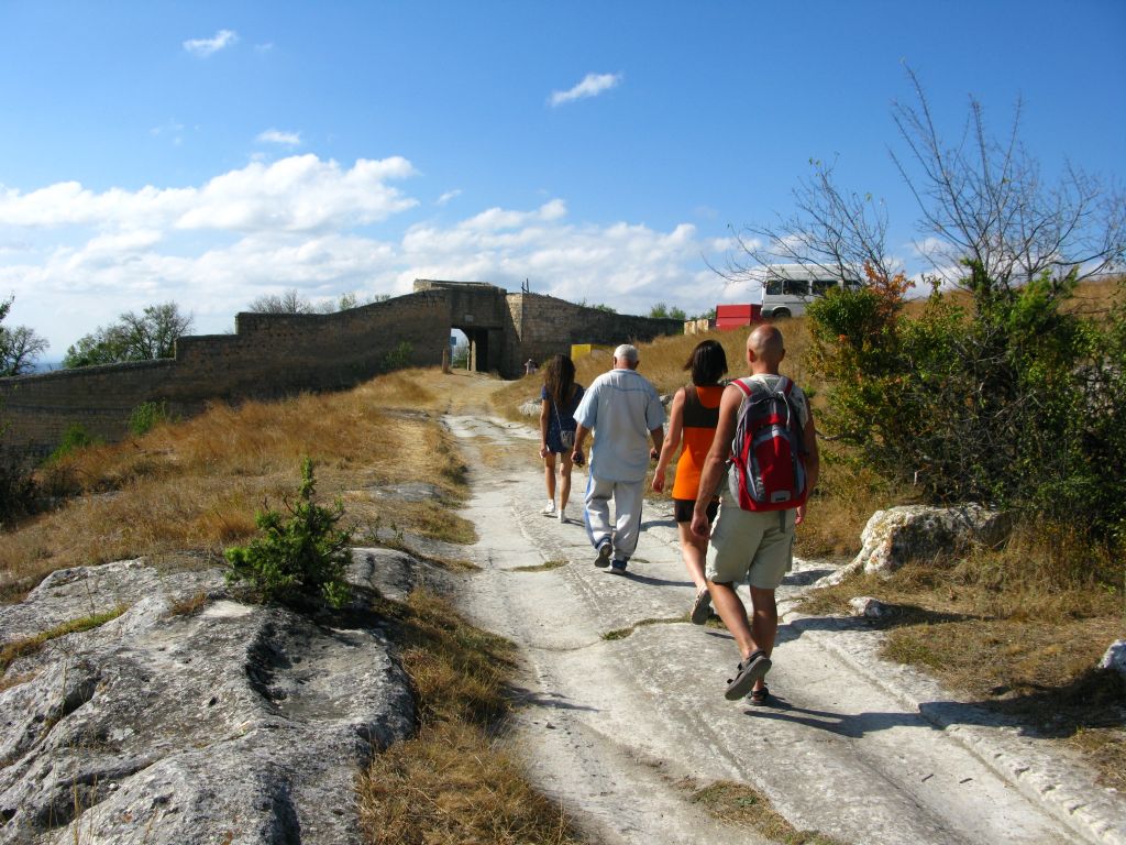 ворота Биюк-Капу, Чуфут-Кале, пещерный город, Бахчисарай, Крым