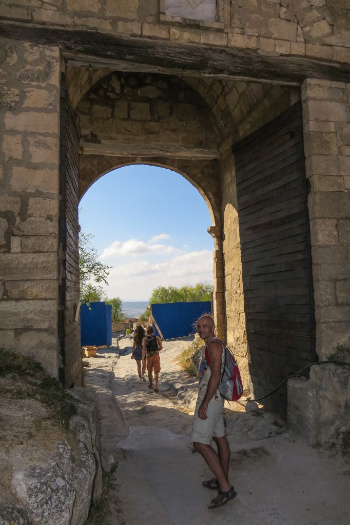ворота Биюк-Капу, Чуфут-Кале, пещерный город, Бахчисарай, Крым