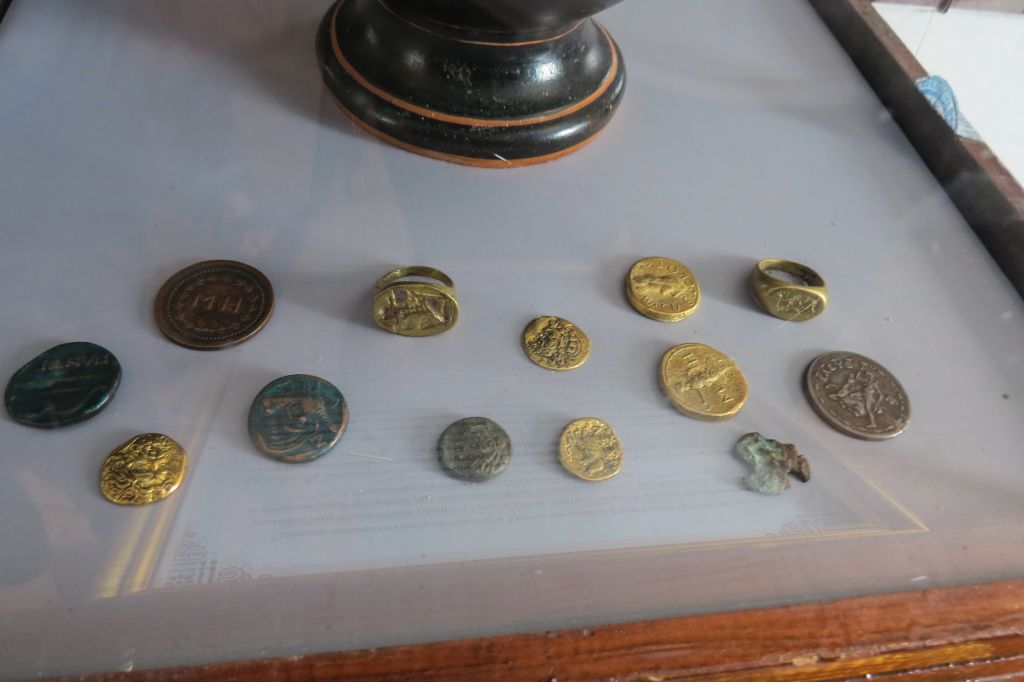 Керчь, Царский курган, Крым, монеты