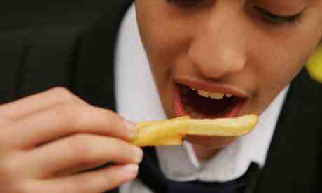 Schoolboy-eating-chips-008.jpg
