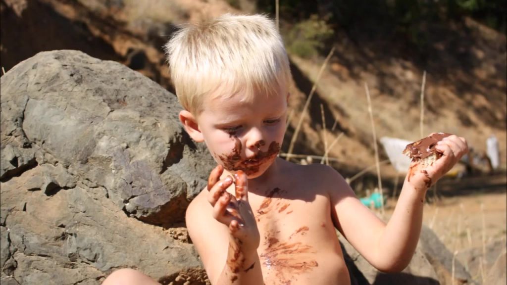 A Kids Nutella Feast - Messy Thr