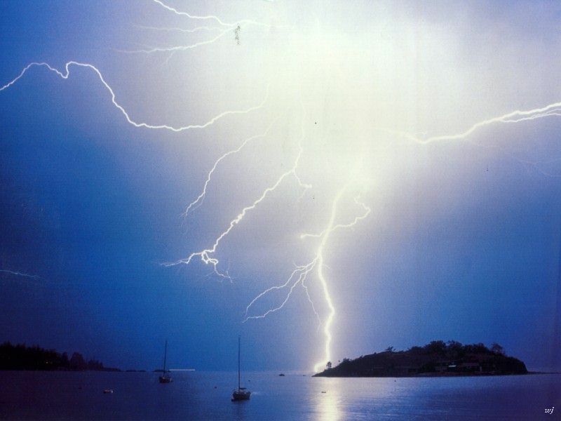 Nature-Lightning.jpg